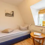 Harztraeume 1 - Gemuetliches Fuer Paare, Altstadtnah Mit Brockenbahnblick & Parkplatz - Self Check-in *