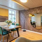 Harztraeume 1 - Gemuetliches Fuer Paare, Altstadtnah Mit Brockenbahnblick & Parkplatz - Self Check-in 아파트 베르니게로데