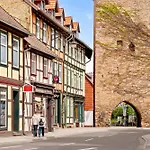 Harztraeume 1 - Gemuetliches Fuer Paare, Altstadtnah Mit Brockenbahnblick & Parkplatz - Self Check-in * Wernigerode